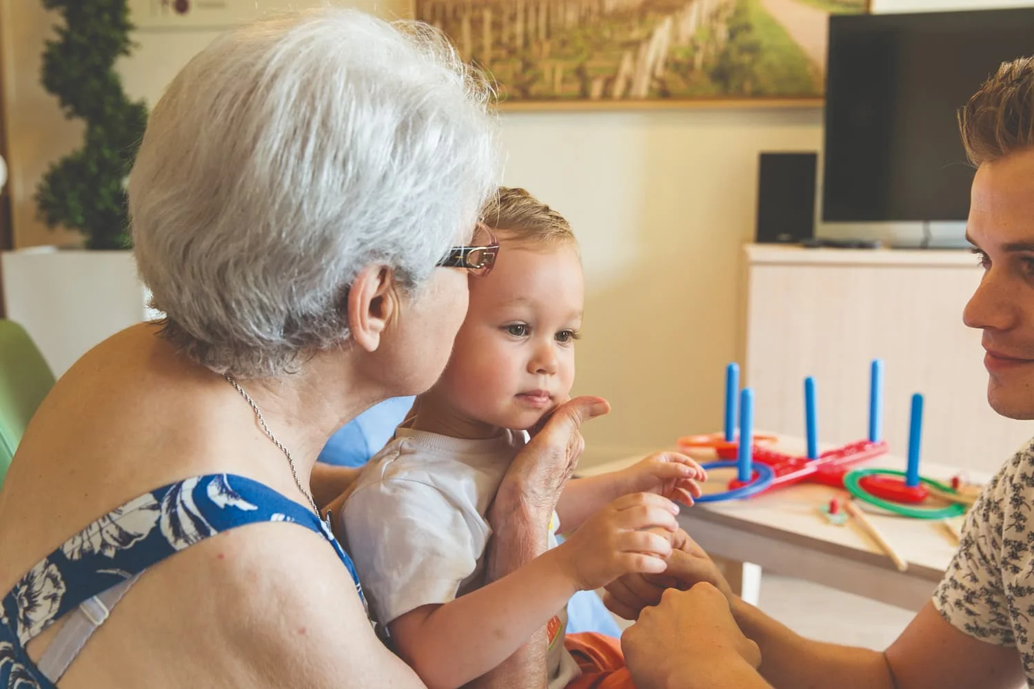 L’importance de la communication intergénérationnelle dans les EHPAD : favoriser les échanges entre résidents et jeunes pour une vie sociale épanouissante