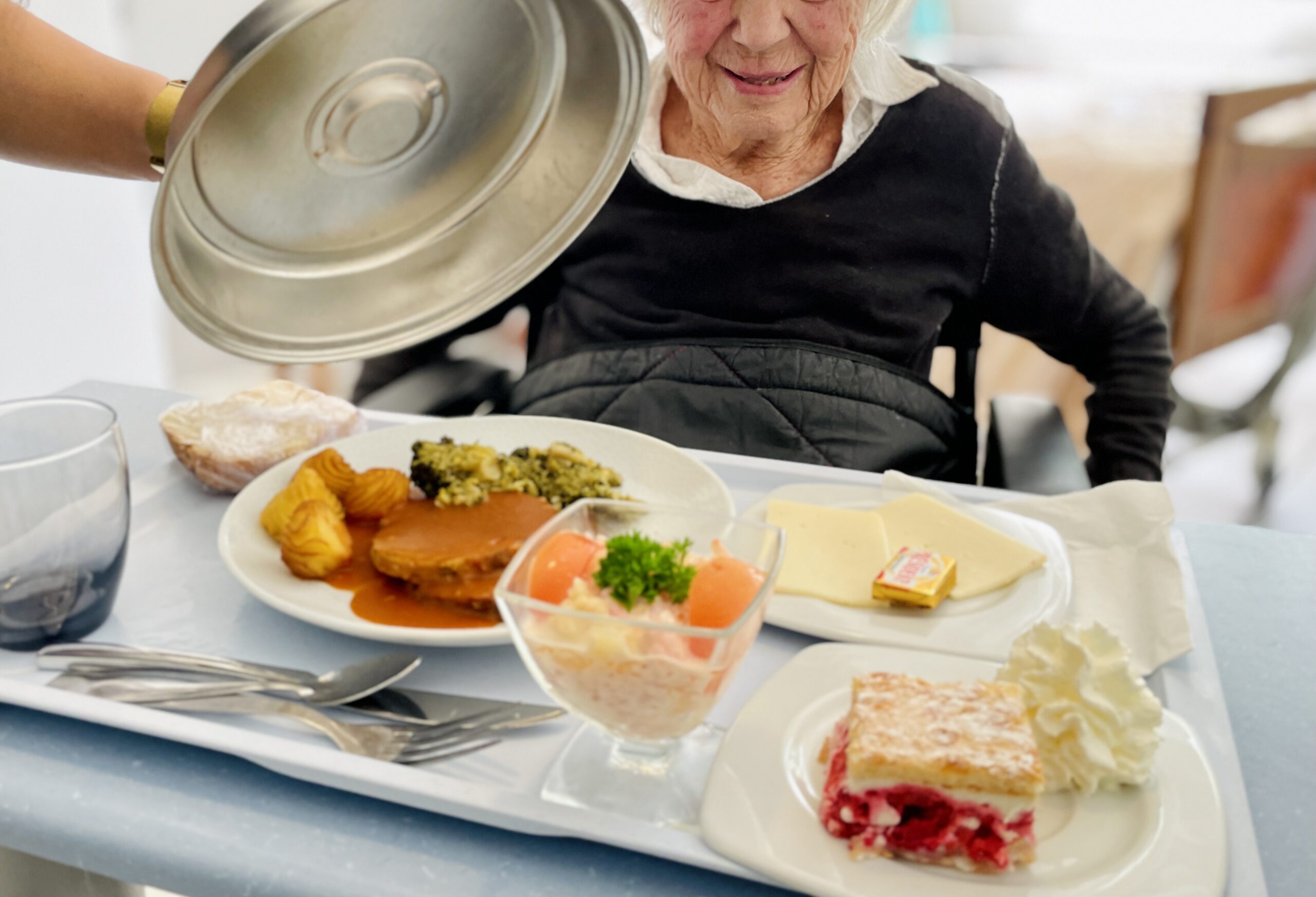 Le voyage culinaire en EHPAD : découvrez les bienfaits de la cuisine du monde pour le bien-être des résidents de Tanit