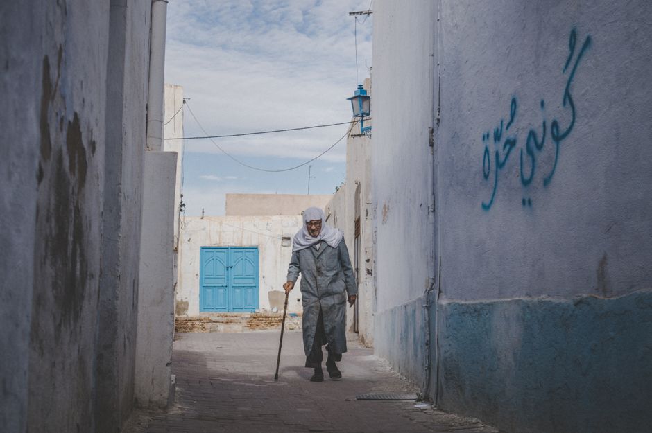 Prévention des Chutes Seniors en EHPAD Tunisie : Guide